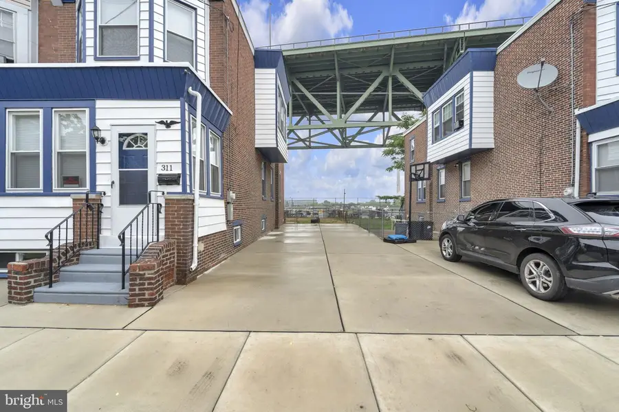311 Sherman St, Gloucester City, NJ 08030 - #3
