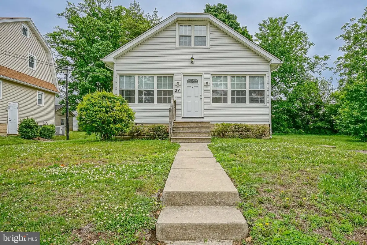 24 Pocahontas Rd, Somerdale, NJ 08083 - #1
