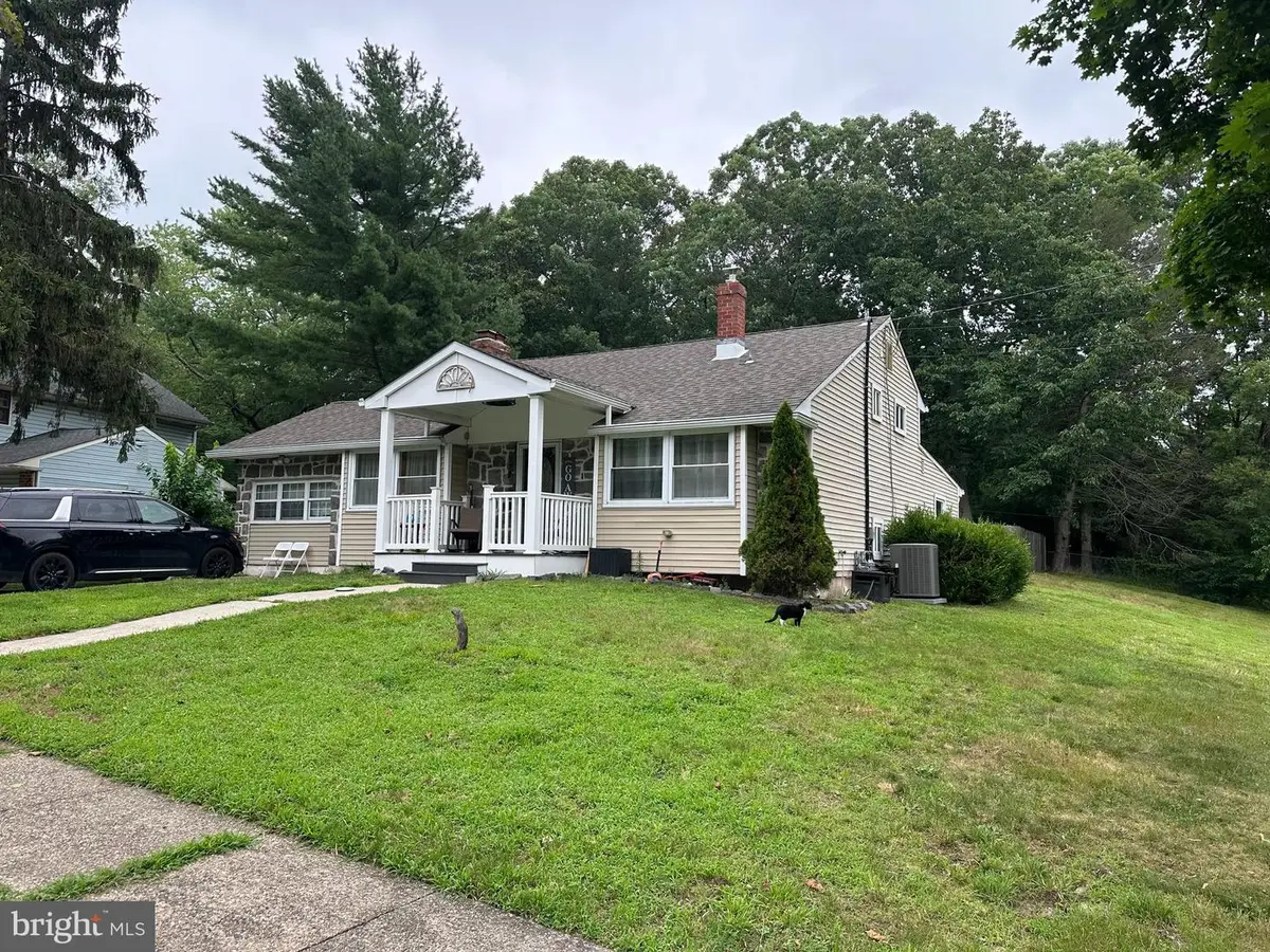 2411 N Cuthbert Dr, Lindenwold, NJ 08021 - #1