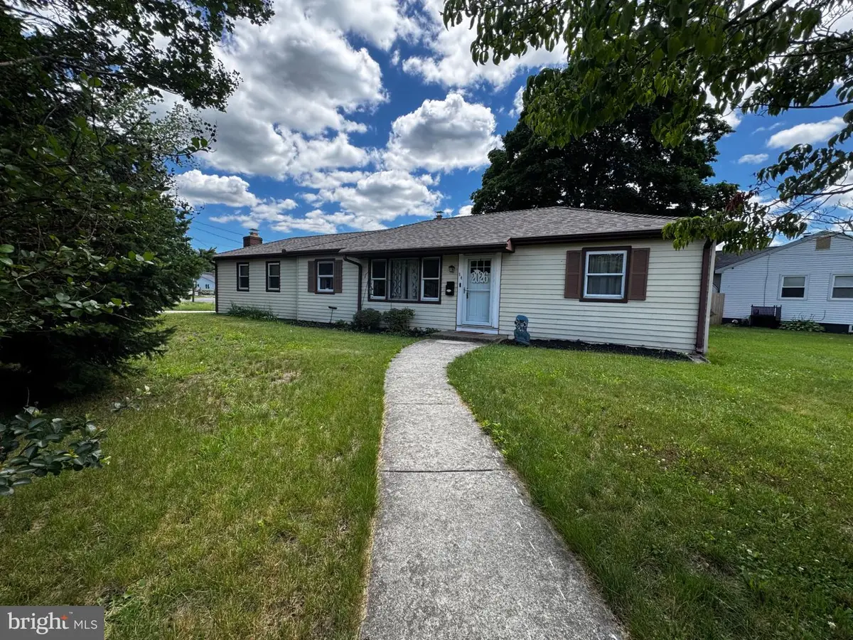 54 Warwick Rd, Stratford, NJ 08084 - #1