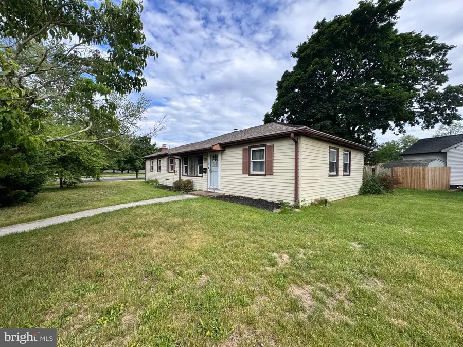 54 Warwick Rd, Stratford, NJ 08084 - #3