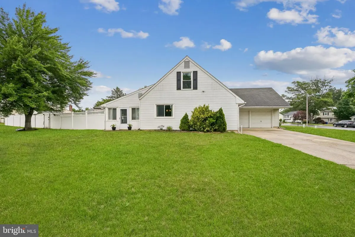8201 Corbett Rd, Pennsauken, NJ 08109 - #1