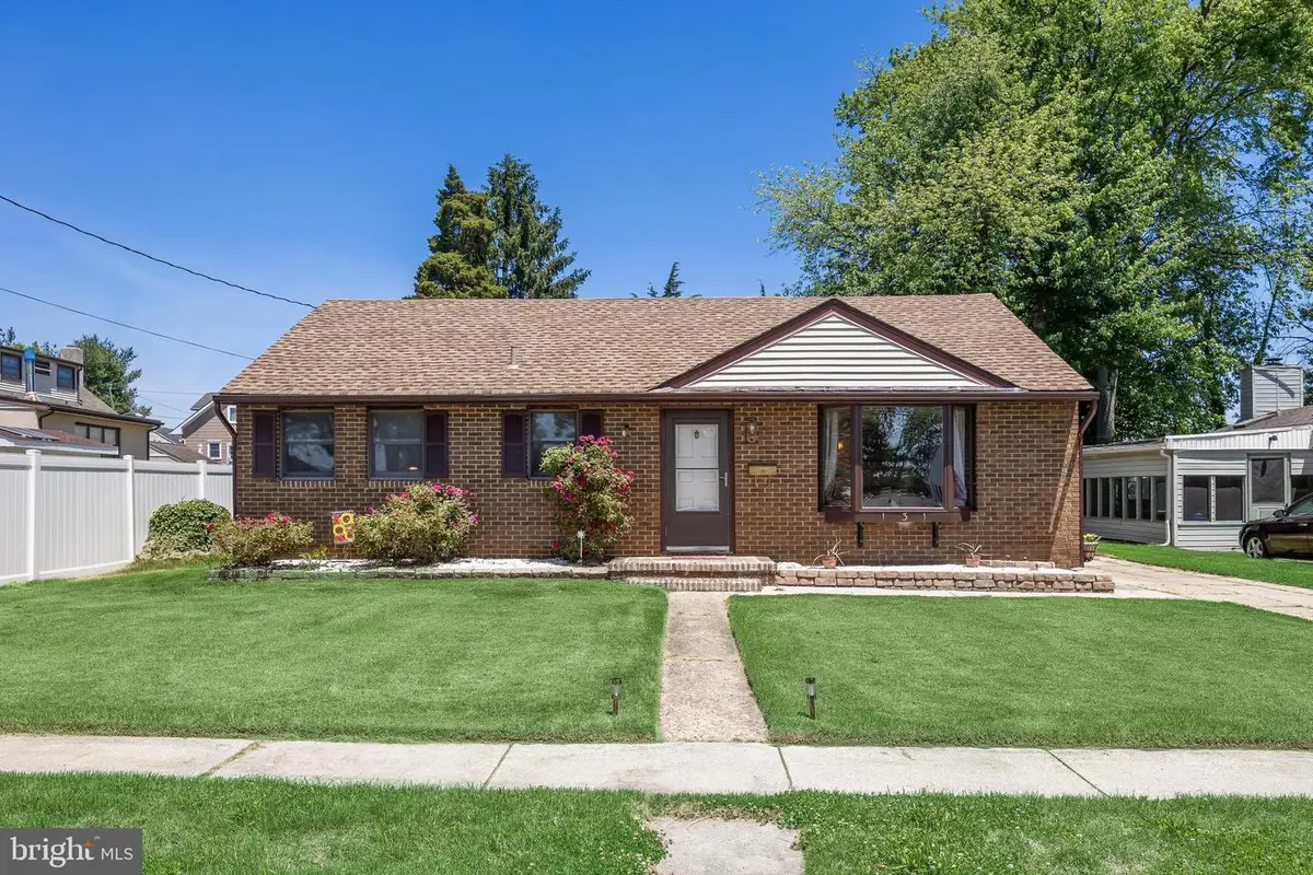 131 Walnut Ave, Bellmawr, NJ 08031 - #1