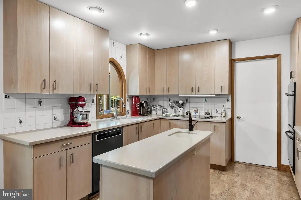 1024 Bobwhite Dr, Cherry Hill, NJ 08003 - #1