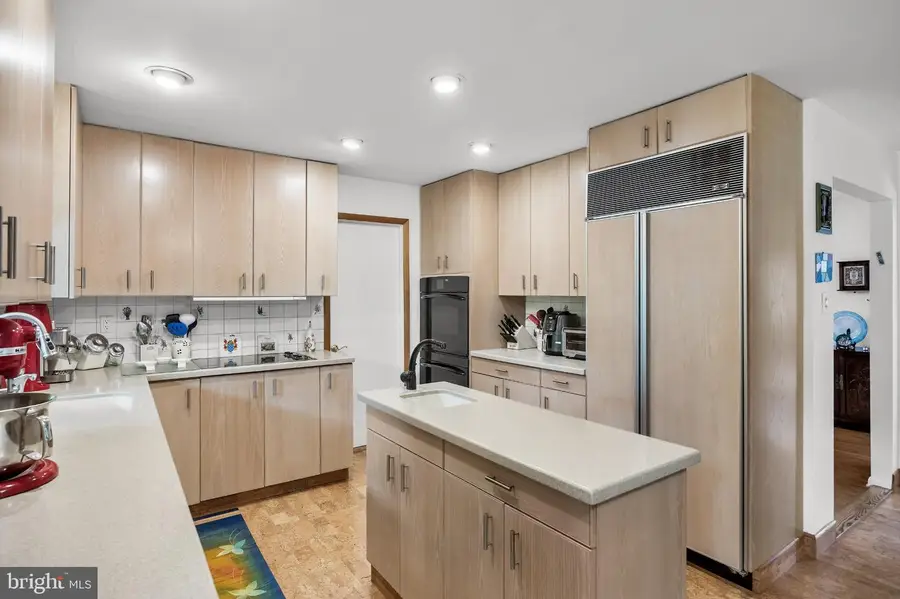 1024 Bobwhite Dr, Cherry Hill, NJ 08003 - #2