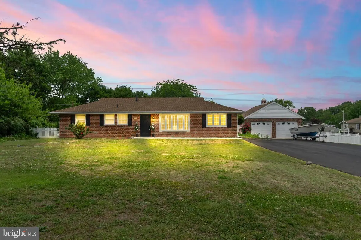 17 W Central Ave, Hammonton, NJ 08037 - #1