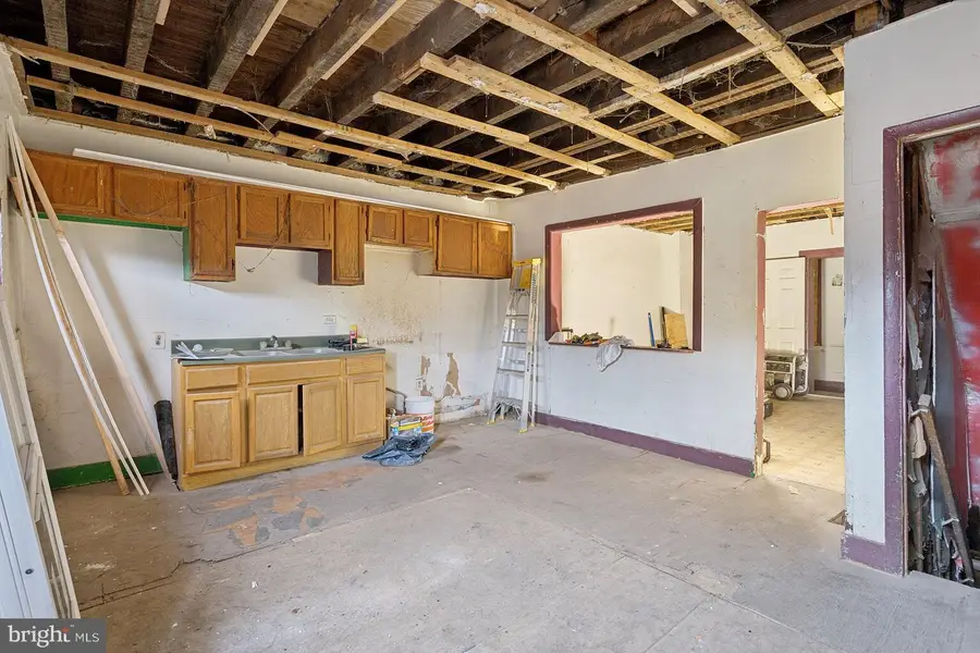 321 Byron St, Camden, NJ 08102 - #3