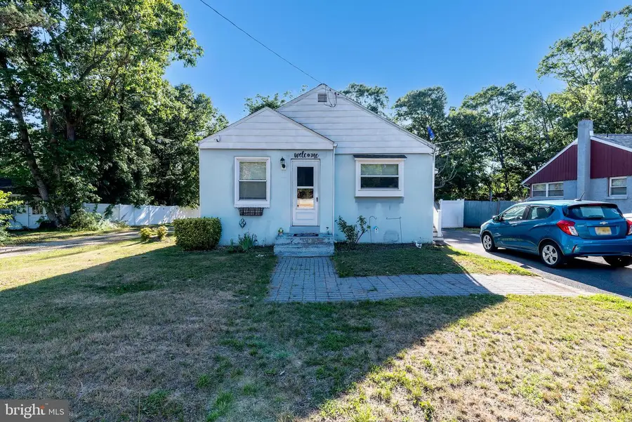 406 Oak Ave, West Berlin, NJ 08091 - #2