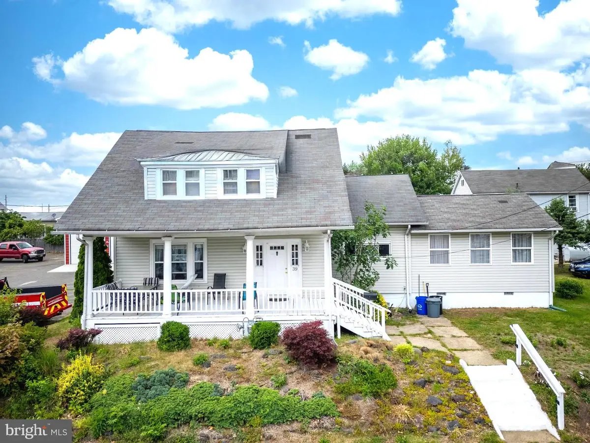 39 E 2nd Ave, Runnemede, NJ 08078 - #1