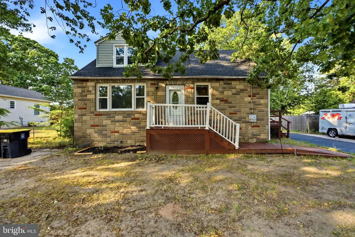 339 Magnolia Ave, West Berlin, NJ 08091 - #1