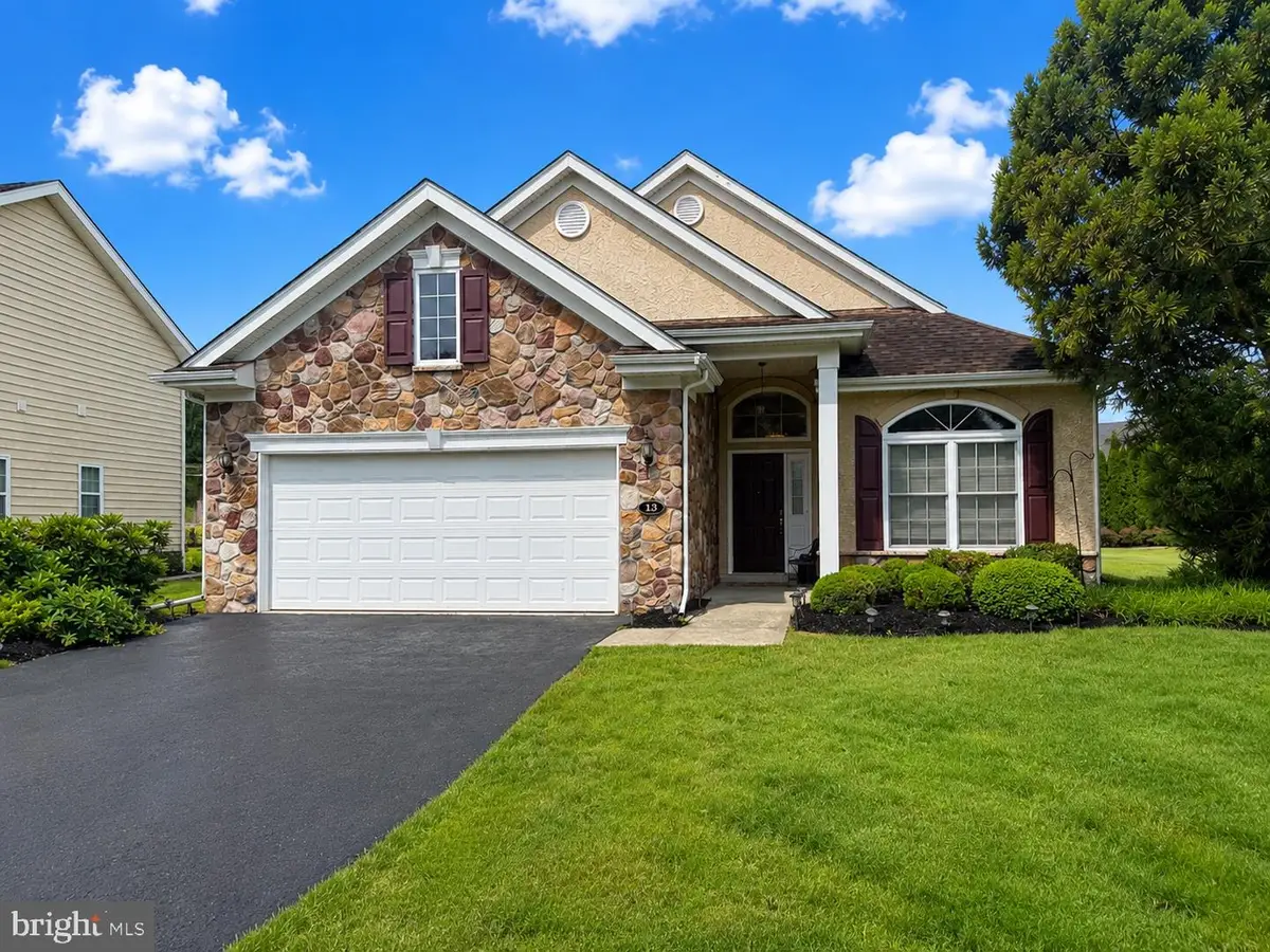 13 Wedgewood Ct, Berlin, NJ 08009 - #1