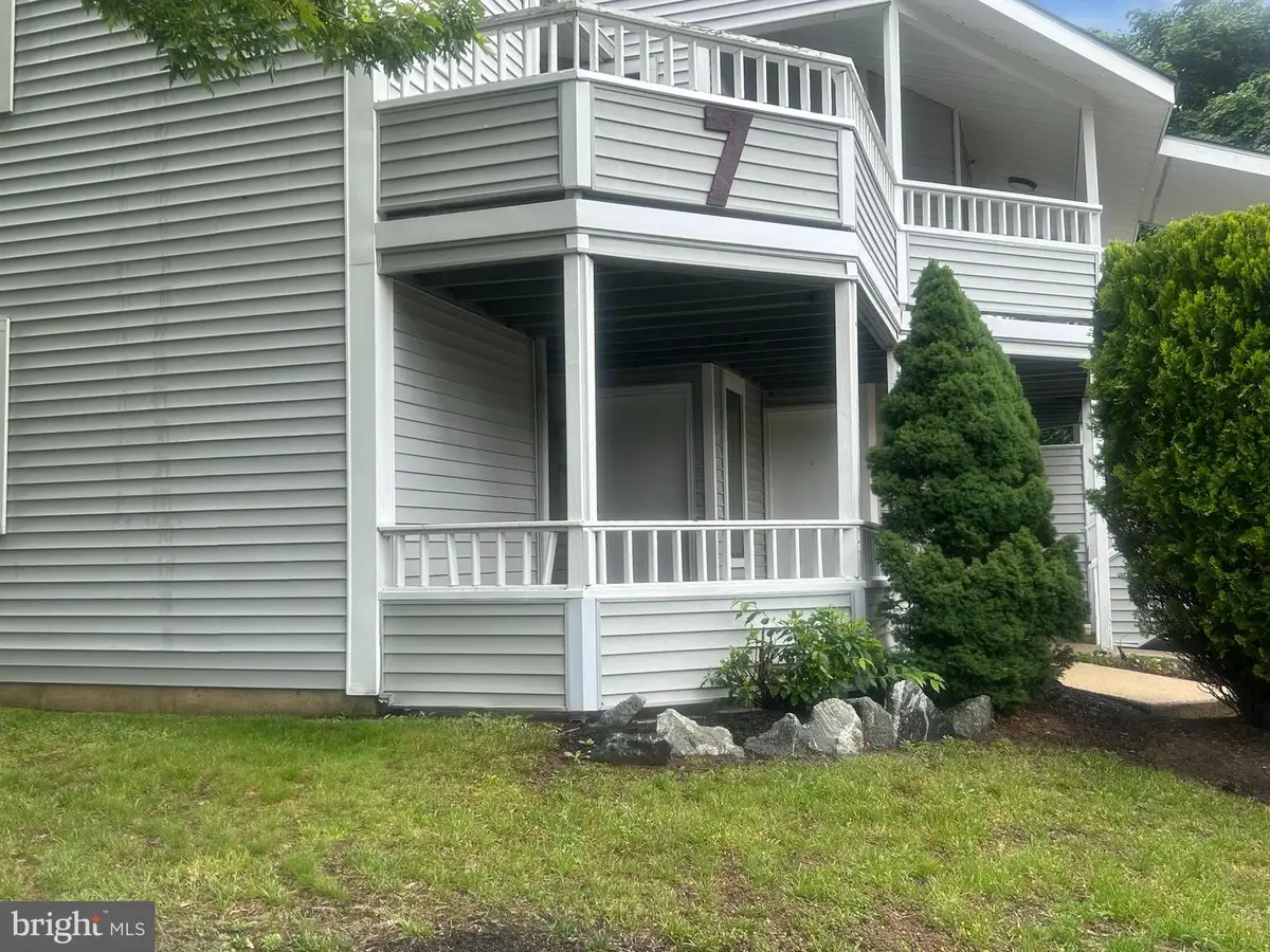 701 Abbey Ct, Sicklerville, NJ 08081 - #1