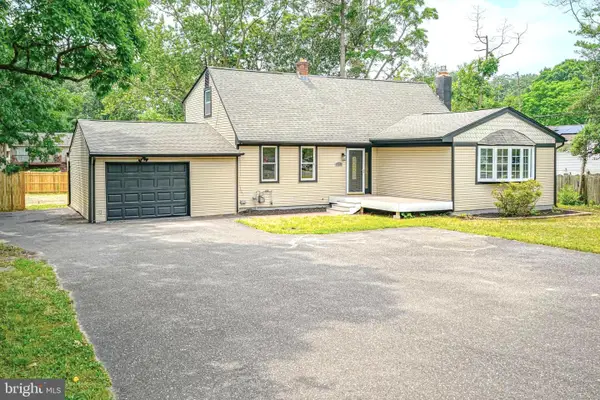 299 Hickstown Rd, SICKLERVILLE, NJ 08081