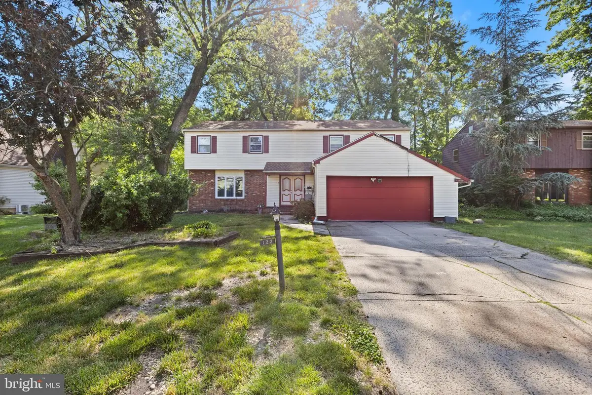 122 Green Vale Rd, Cherry Hill, NJ 08034 - #1