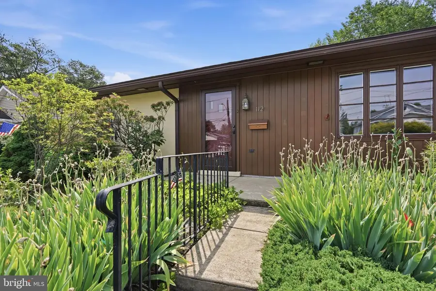 112 Erie Ave, Barrington, NJ 08007 - #2