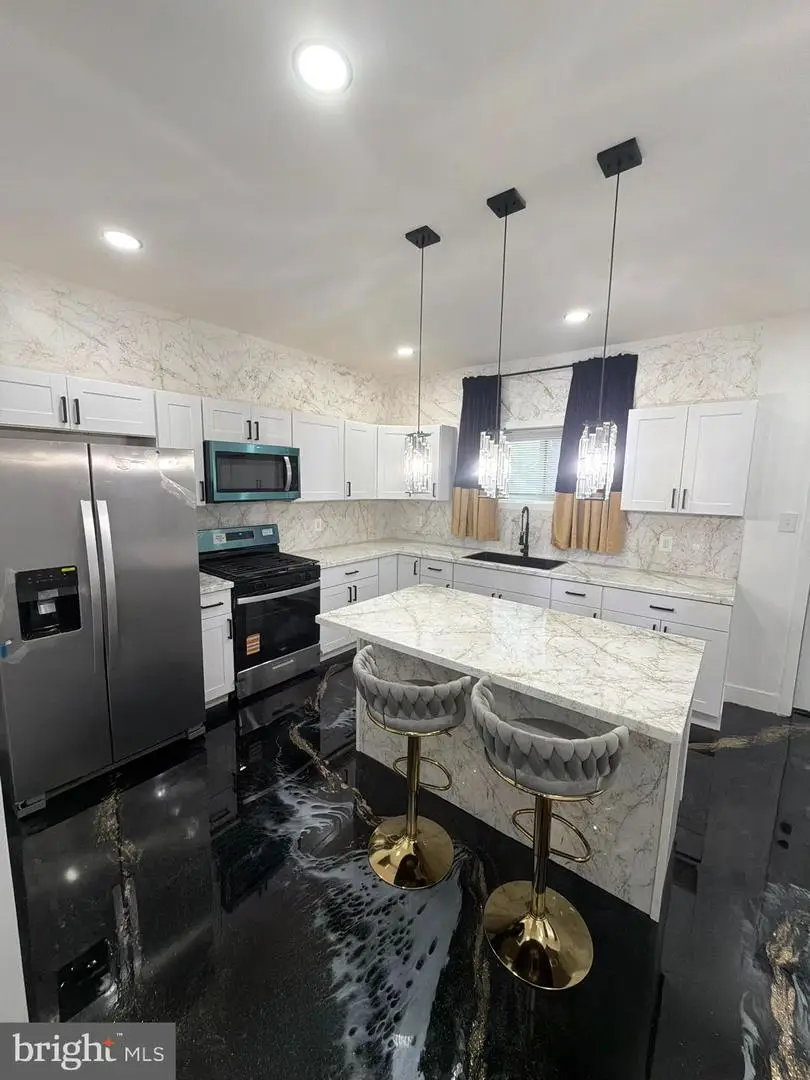 323 Chestnut St, Camden, NJ 08103 - #3