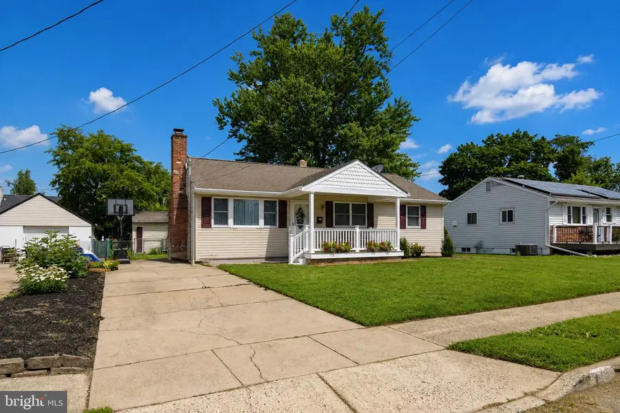 611 Jackson Ave, Magnolia, NJ 08049 - #2