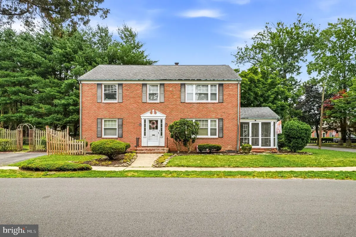 401 Crest Ave, Haddon Heights, NJ 08035 - #1