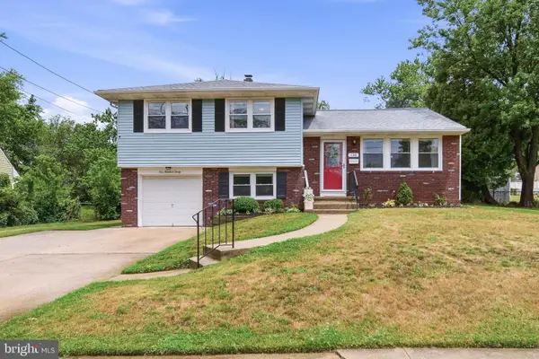 130 Oakdale Rd, CHERRY HILL, NJ 08034