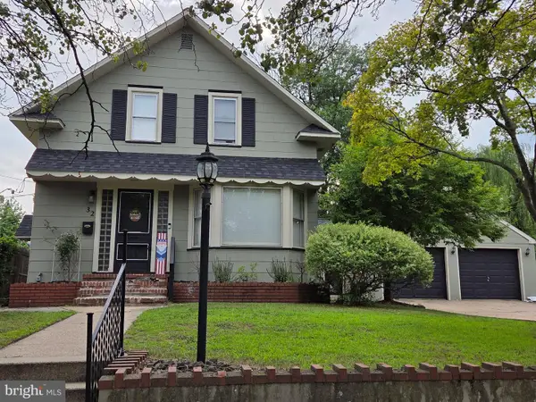 32 Lincoln Ave, CLEMENTON, NJ 08021