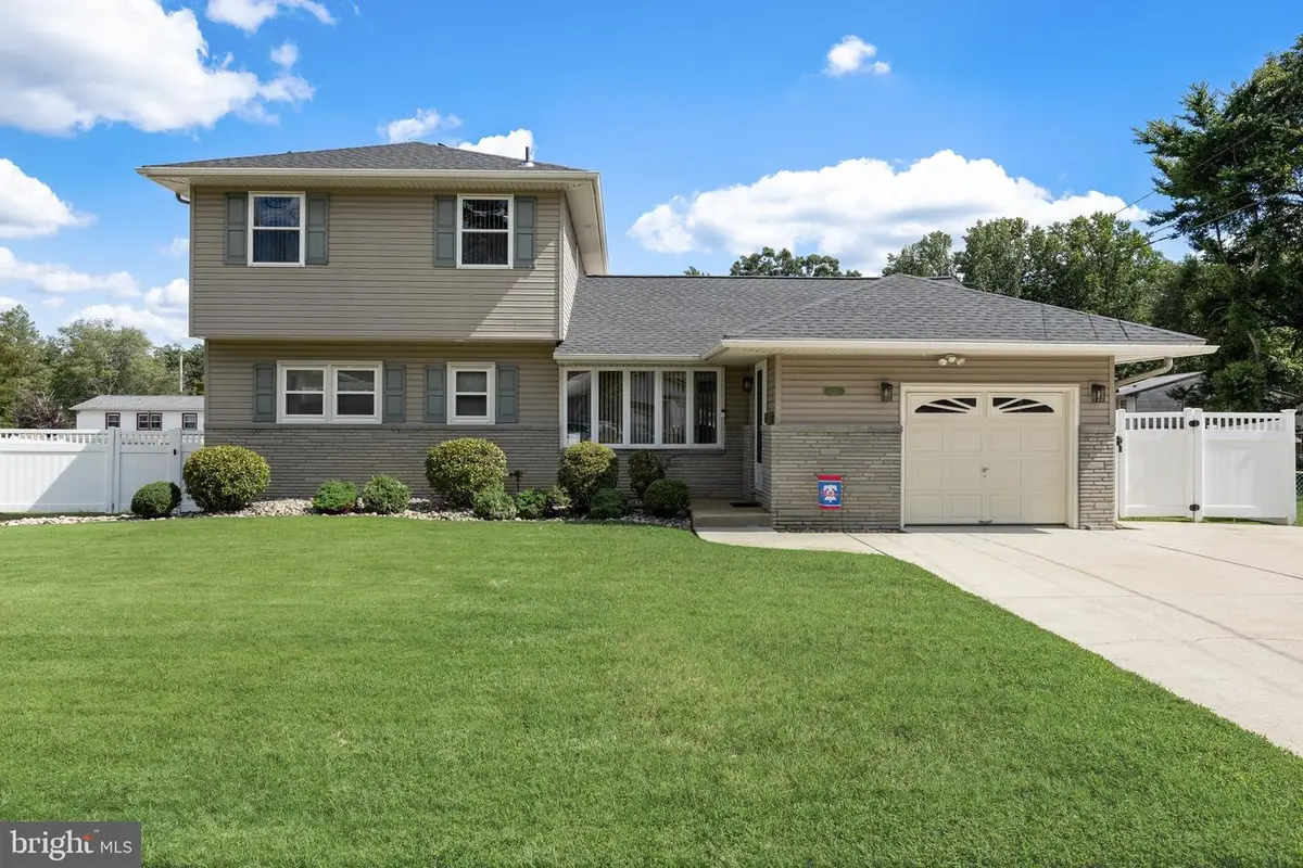 622 Pasadena Dr, Magnolia, NJ 08049 - #1