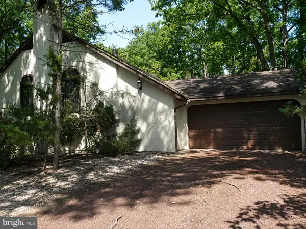 12 Robin Ln, WEST BERLIN, NJ 08091