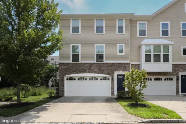 28 Regency Ct, CHERRY HILL, NJ 08002