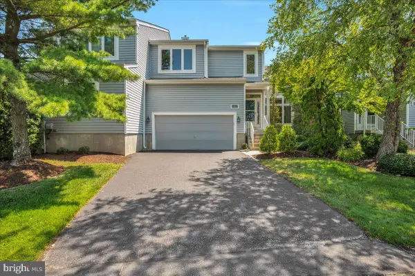 1402 Champlain Dr, VOORHEES, NJ 08043
