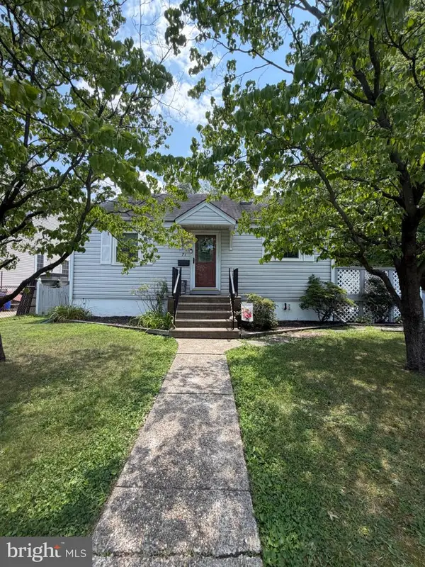 71 Warren Ave, BELLMAWR, NJ 08031