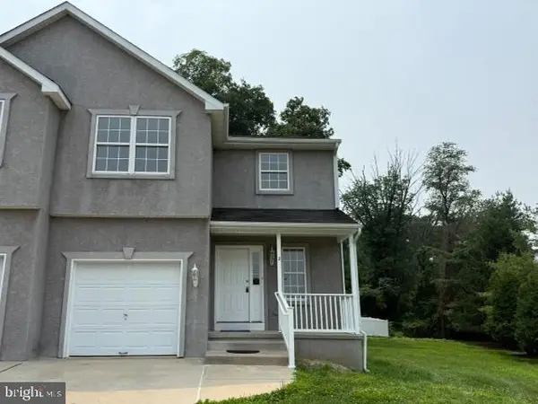 2 Juniper Ln, BLACKWOOD, NJ 08012