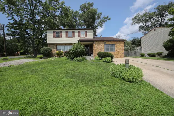 2 Clark Dr, BARRINGTON, NJ 08007