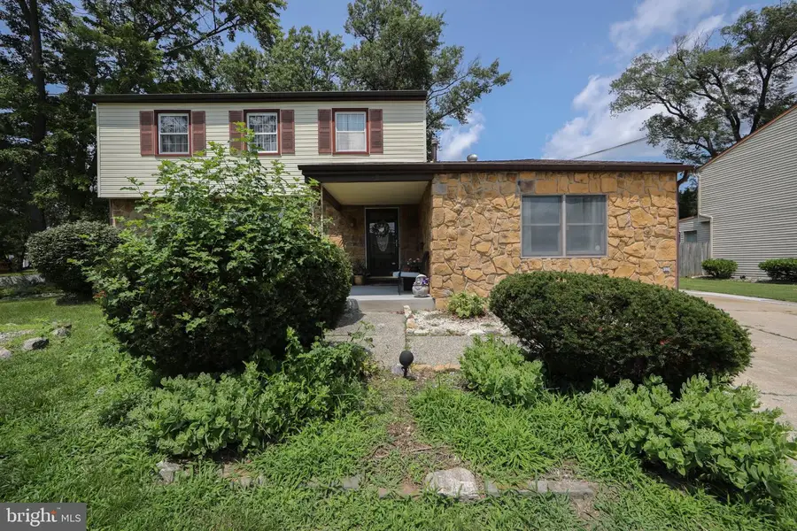 2 Clark Dr, Barrington, NJ 08007 - #2