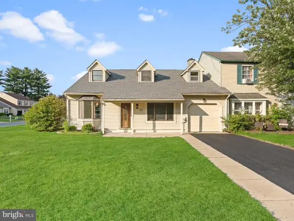 17 Briarcreek Dr, VOORHEES, NJ 08043