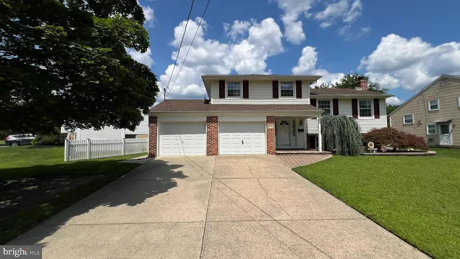 17 Sleepy Hollow Rd, Stratford, NJ 08084 - #2
