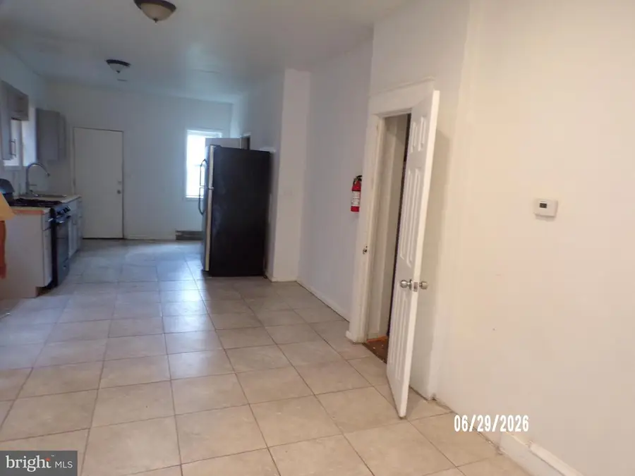 1102 Collings Rd, Camden, NJ 08104 - #3