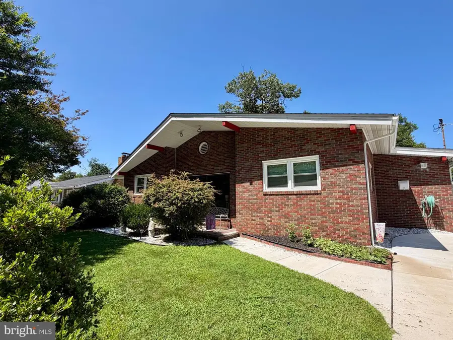 608 Lakeview Ave, Laurel Springs, NJ 08021 - #2