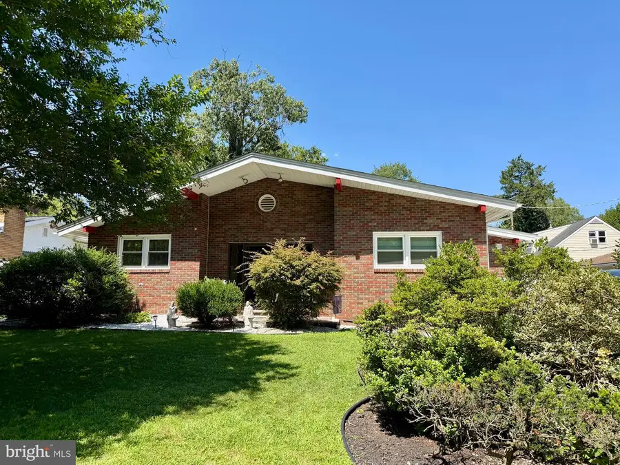 608 Lakeview Ave, Laurel Springs, NJ 08021 - #3