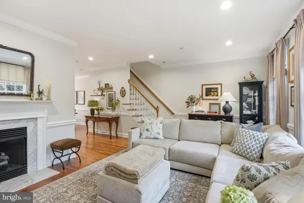 8 Washington Ave, HADDONFIELD, NJ 08033