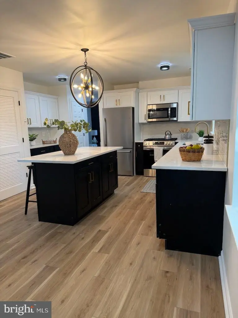549 S 6th St, Camden, NJ 08103 - #1