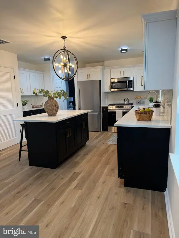 549 S 6th St, CAMDEN, NJ 08103