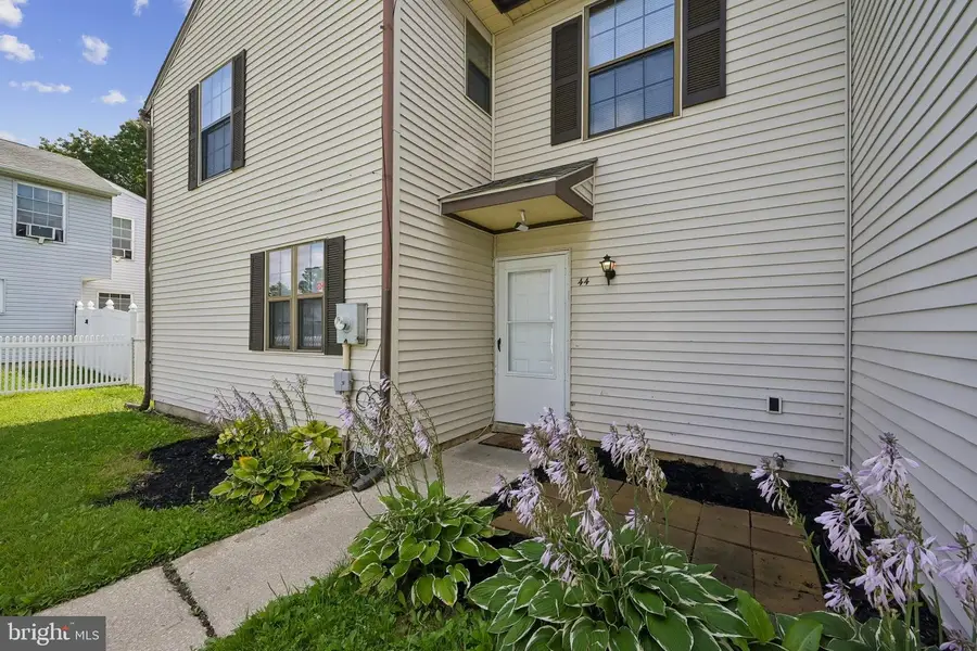 44 Hampshire Rd, Sicklerville, NJ 08081 - #2