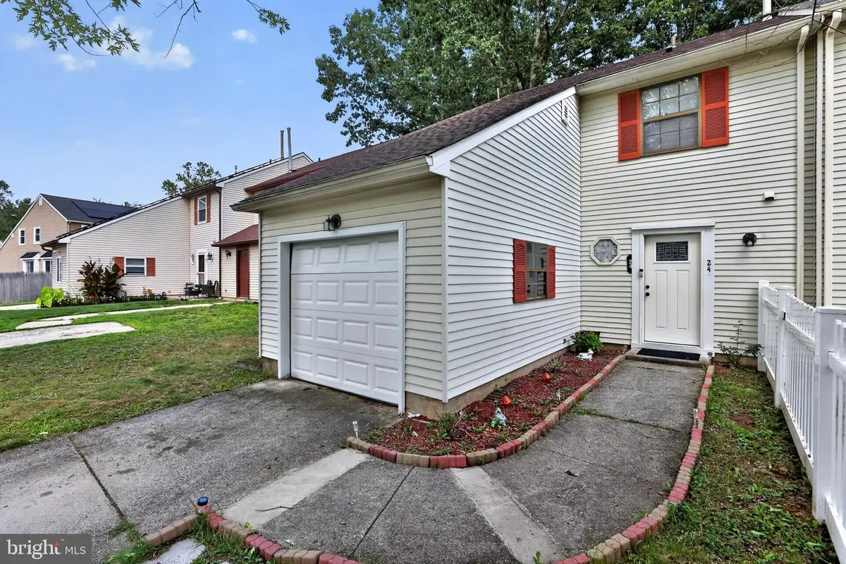 24 Hyacinth Ln, Sicklerville, NJ 08081 - #1