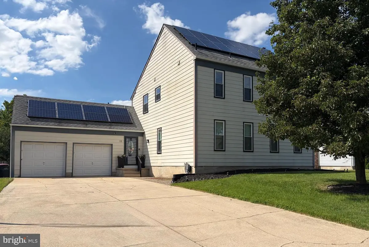 11 Fox Chase Dr, Blackwood, NJ 08012 - #1