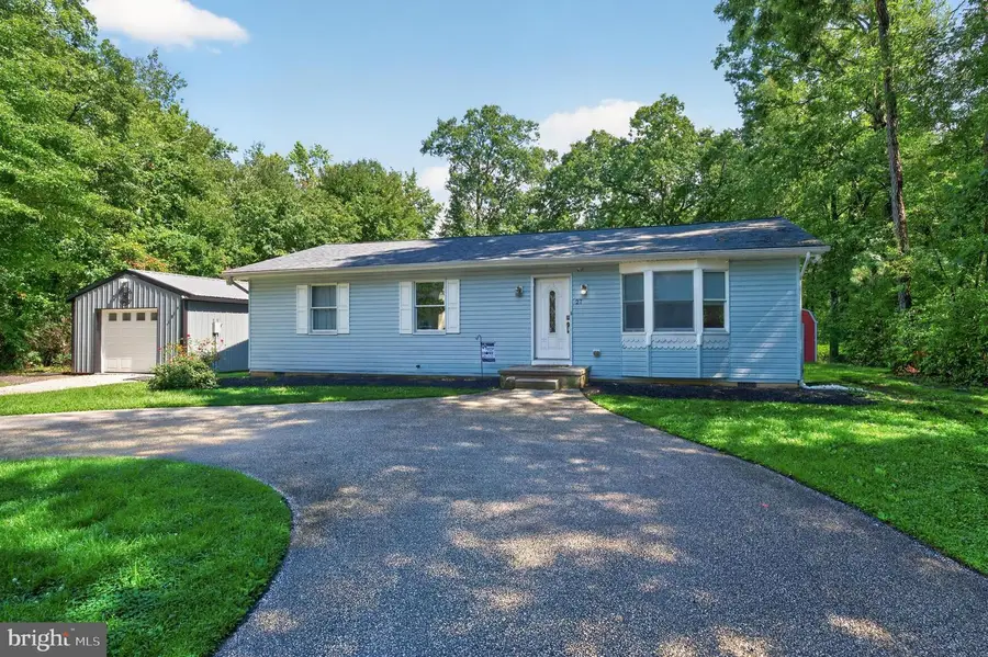 27 Grasmur Ct, Berlin, NJ 08009 - #2