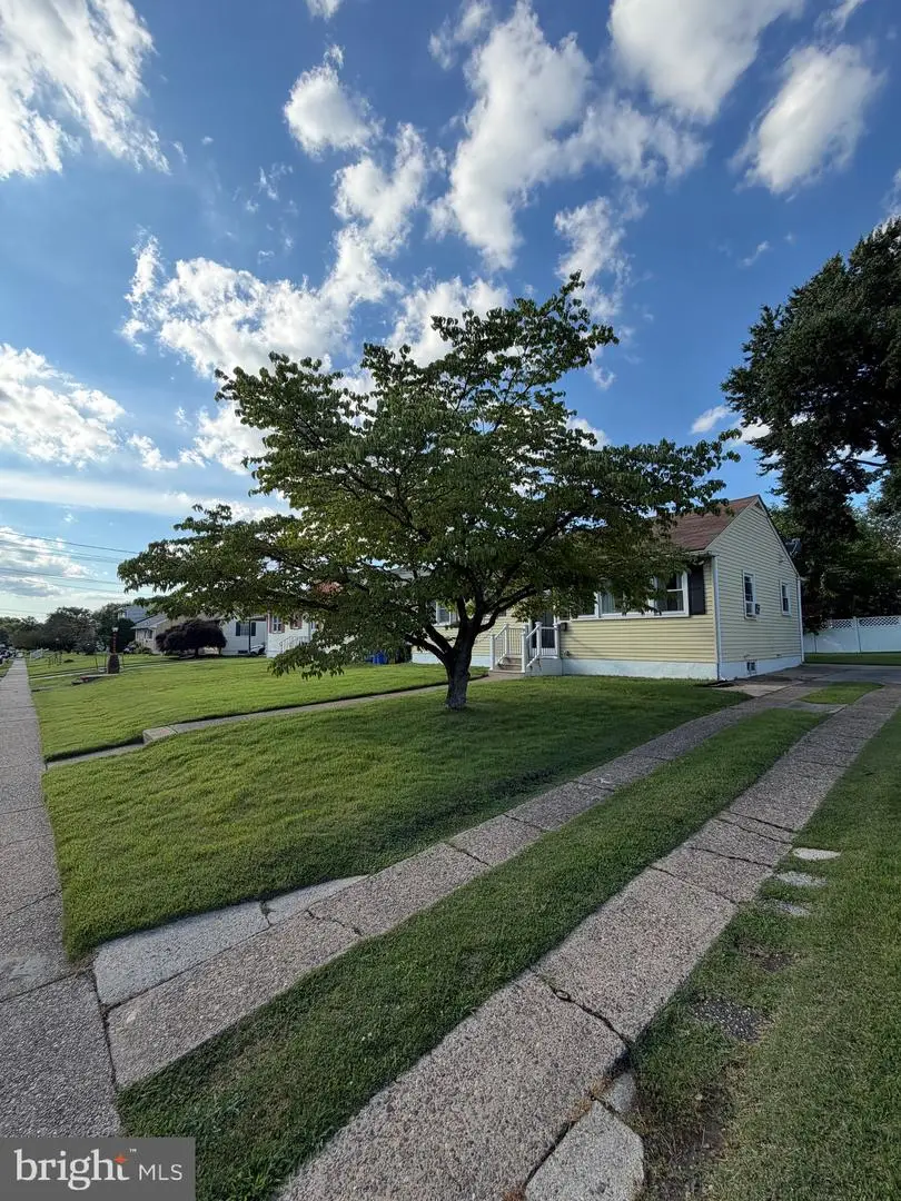 320 Lowell Ave, Mount Ephraim, NJ 08059 - #3