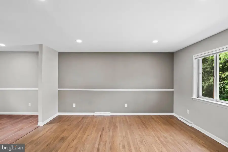 3229 Howard Ave, Pennsauken, NJ 08109 - #3
