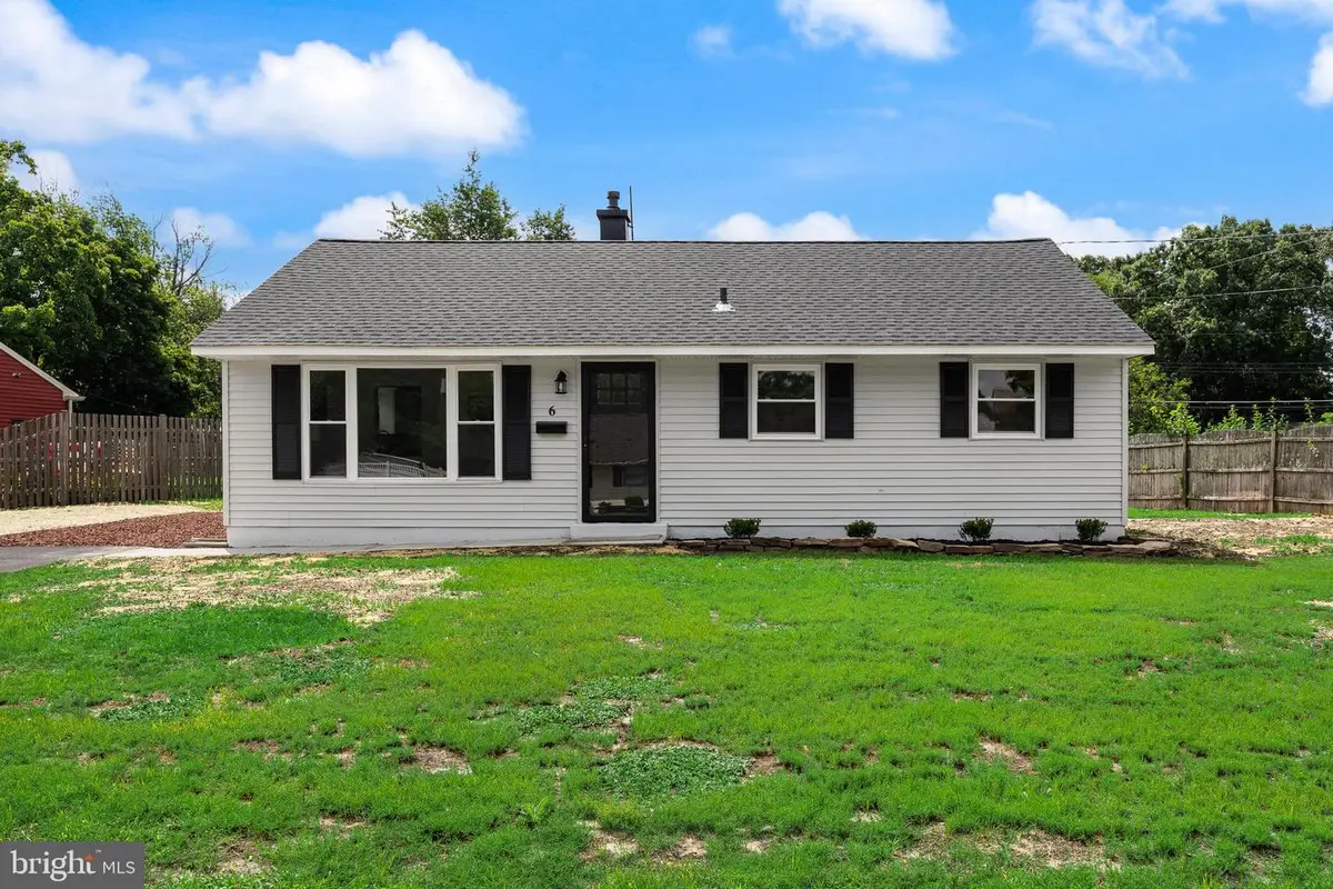 6 Holly Dr, West Berlin, NJ 08091 - #1