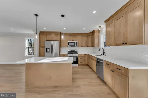 50 E Buttonwood Ave, PINE HILL, NJ 08021