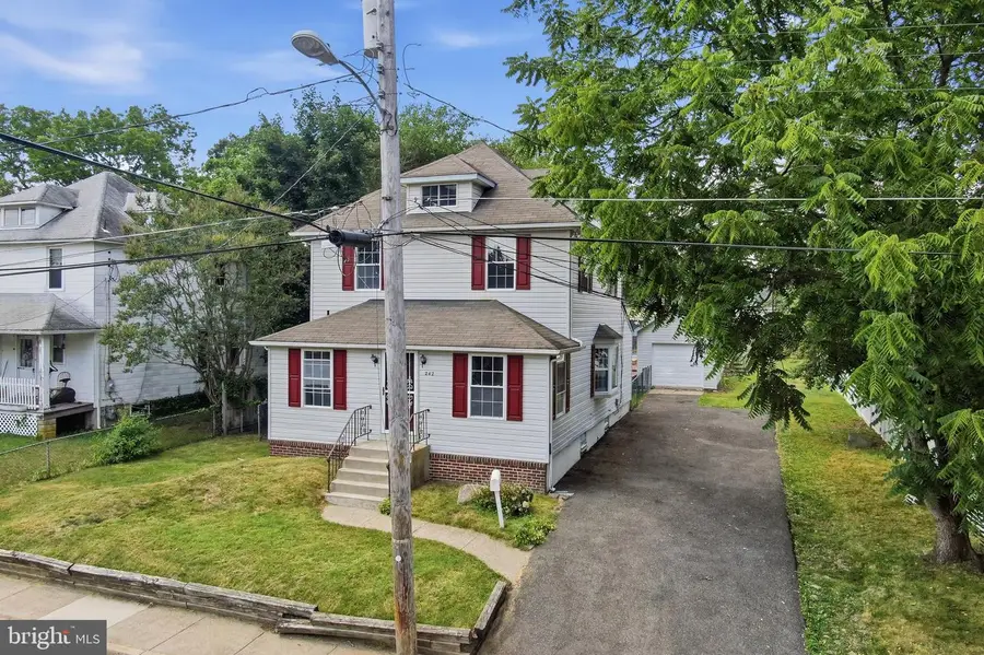 242 Trenton Ave, Laurel Springs, NJ 08021 - #2