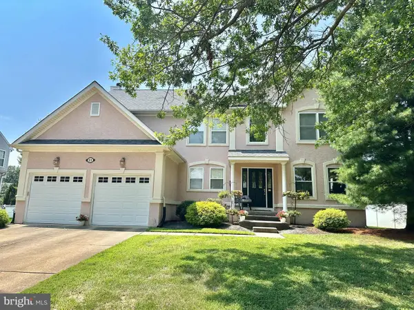 11 Equestrian Ln, CHERRY HILL, NJ 08003
